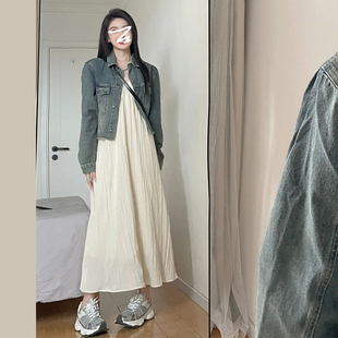 早秋季穿搭配一整套牛仔外套吊带连衣裙子套装女秋冬2024新款长裙