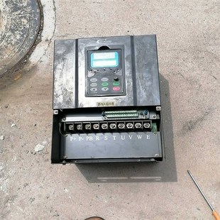 都是电子 15kw$P3 成色 15kw各一台 康沃变频器CVF