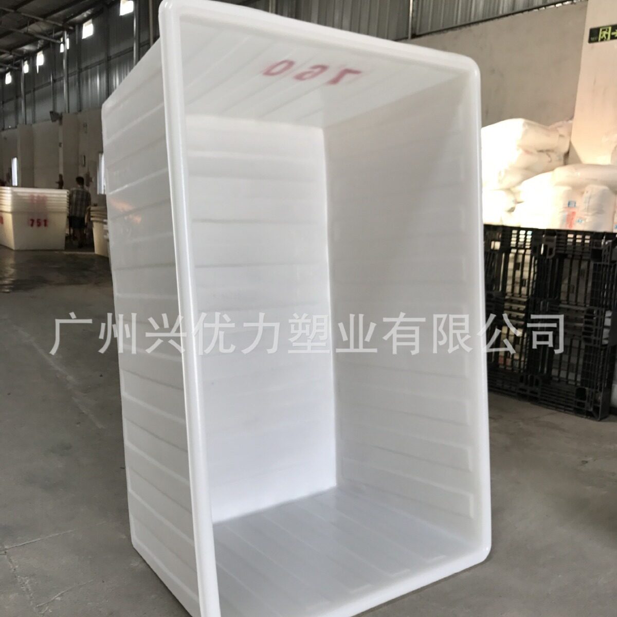 滚塑成型塑料毛坯布料周转塑胶桶/丝绸布料周转用推布车方桶