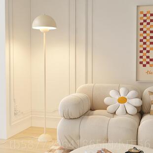 正品落地灯ins奶风客厅卧室儿童床头读书桌旁油阅房丹麦花苞落地