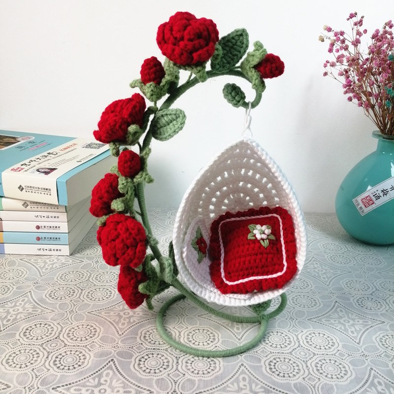 吊篮秋千摆件 玫瑰花假花桌面摆设DIY创意礼品纯手工毛线钩织成品