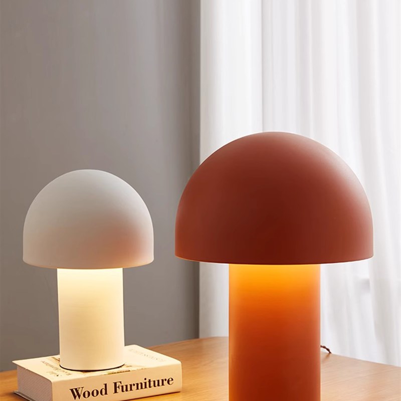 主卧卧室床头台灯现代简约2023新款创意个性设计感高端大气台灯