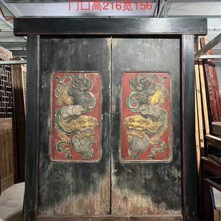木雕门板一对大漆彩绘大门一对高浮雕门神大将老木门复古怀旧展览