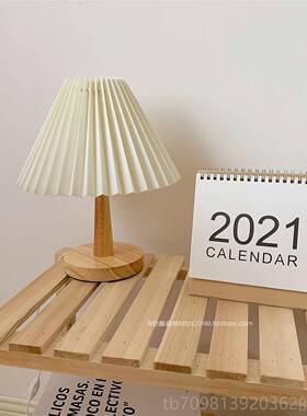 高档insg风韩i式覆古百褶灯 实木灯座vntae台 卧室民宿咖啡厅装灯