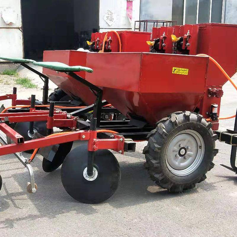 土豆播种机农用新款多功能马铃薯种植机拖拉机后置洋芋起垄播种