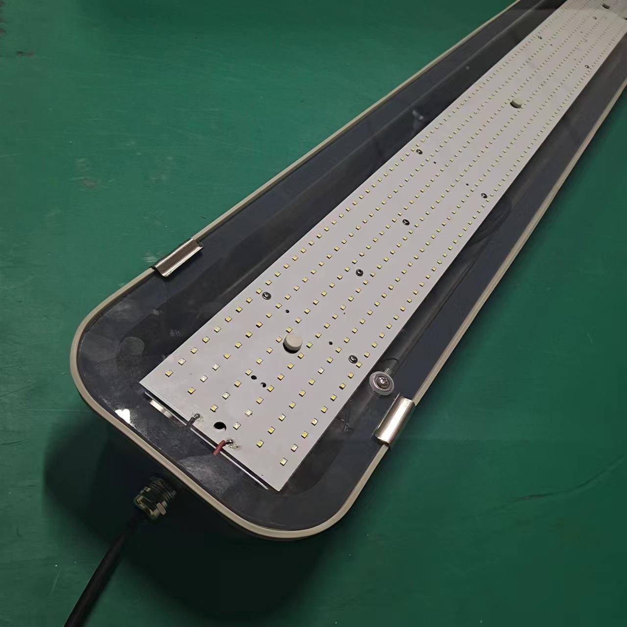 陕不钢三防灯支架三led不锈锈钢防水LBL三防西灯壳不锈钢t8防灯支