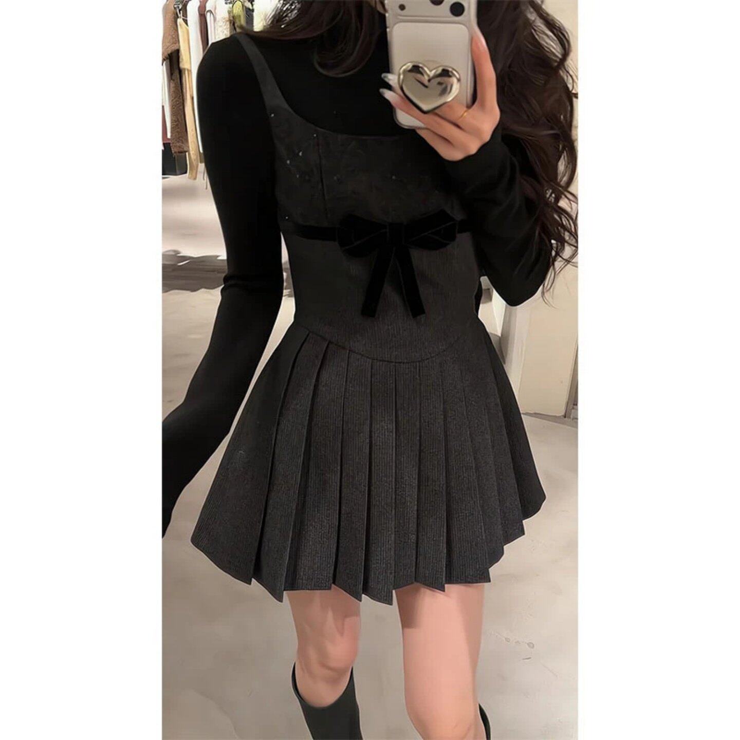 巨好看2026穿搭一整套小香风高级感短款外套修身打底衫吊带连衣裙