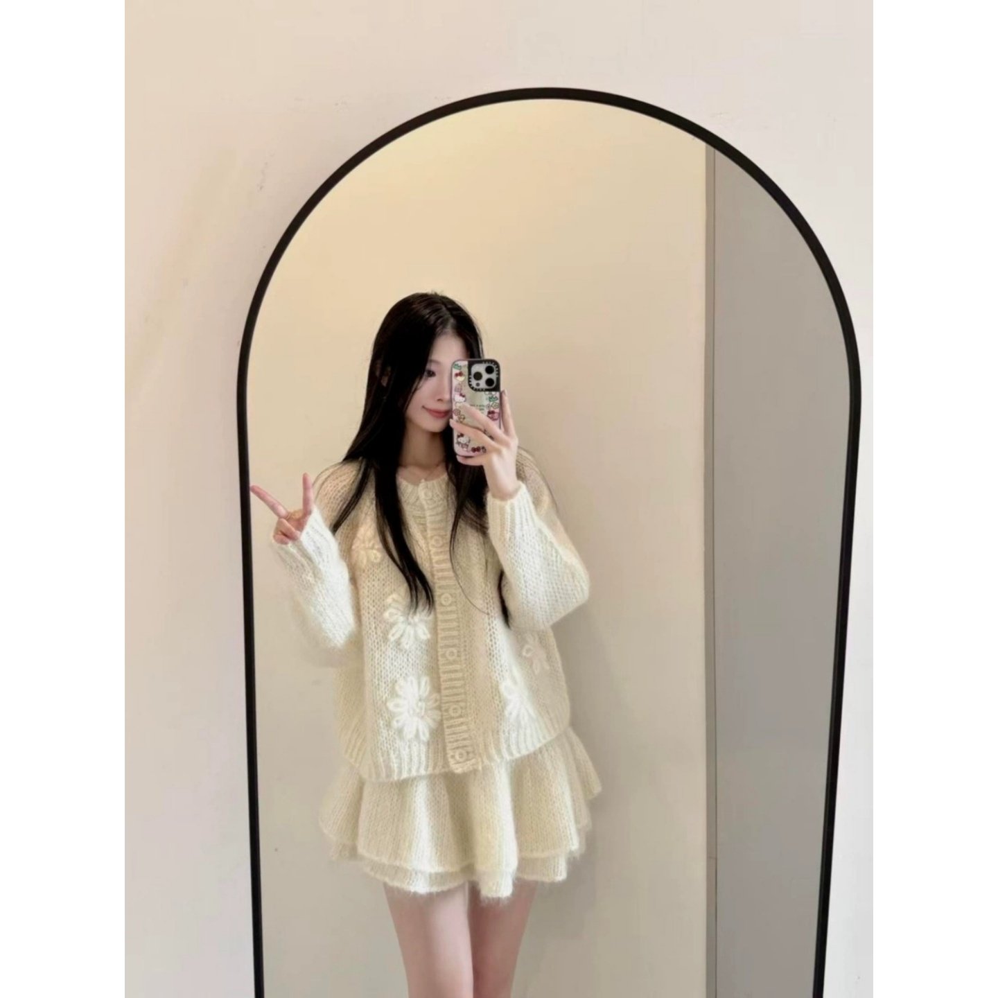 手绣圆领针织开衫高腰显瘦半身裙