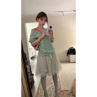 巨好看2026穿搭一整套韩系慵懒风一字肩针织毛衣显瘦网纱半身裙子