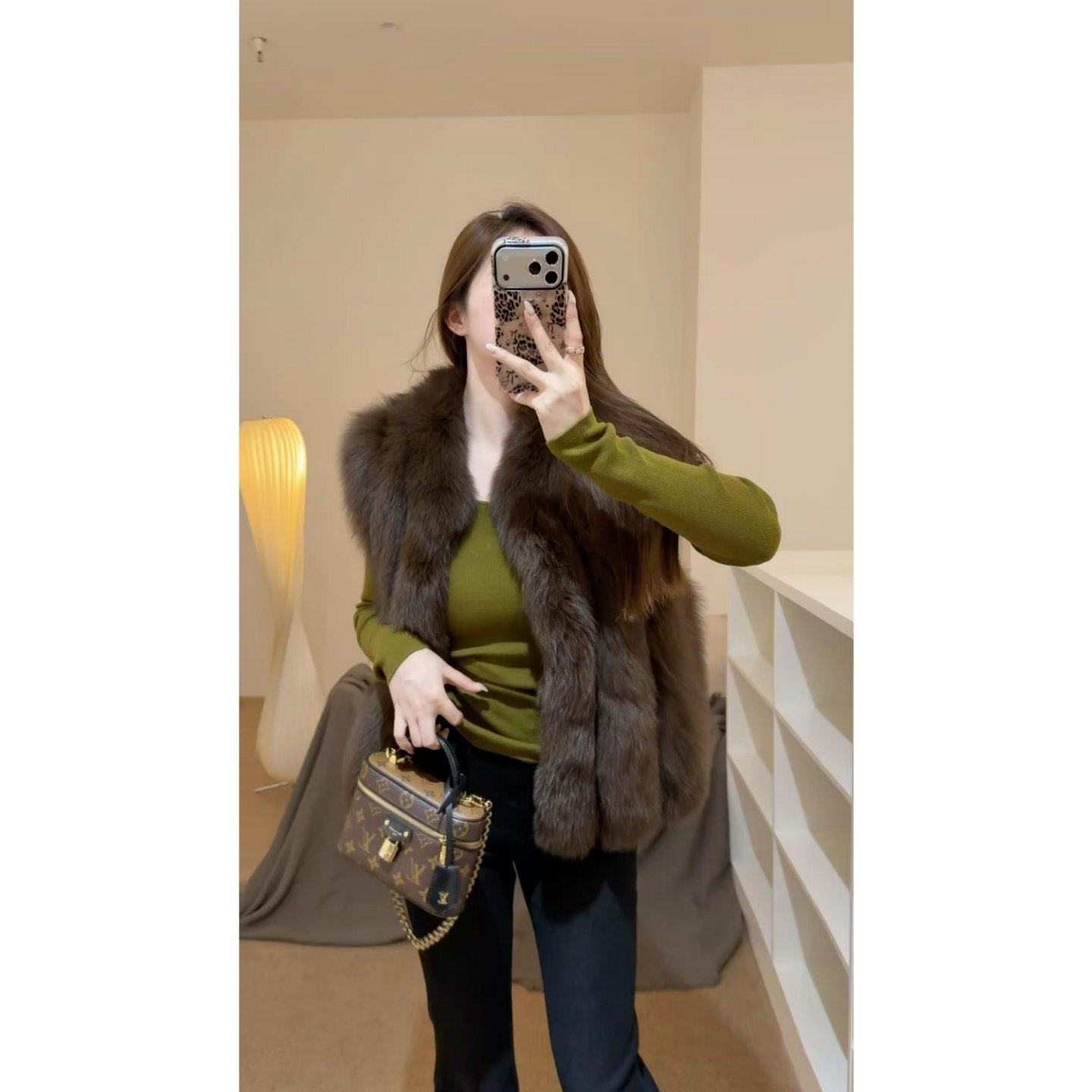 巨好看2026穿搭一整套修身打底长袖上衣毛茸茸马甲显瘦微喇长裤子,女装/女士精品,时尚套装,淘宝优惠券,粉丝福利购,淘宝优惠卷