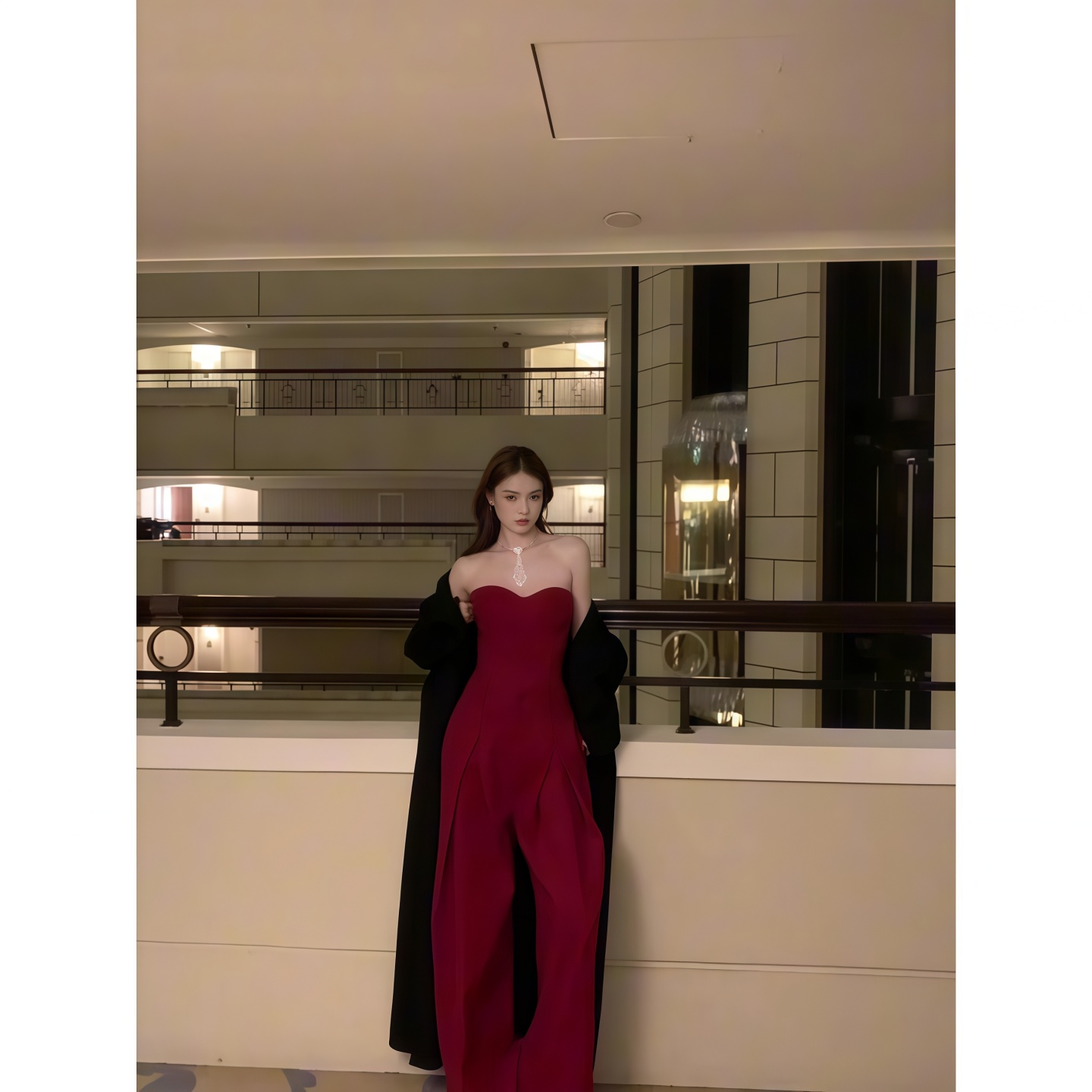 显白红色抹胸背心显瘦高腰休闲裤