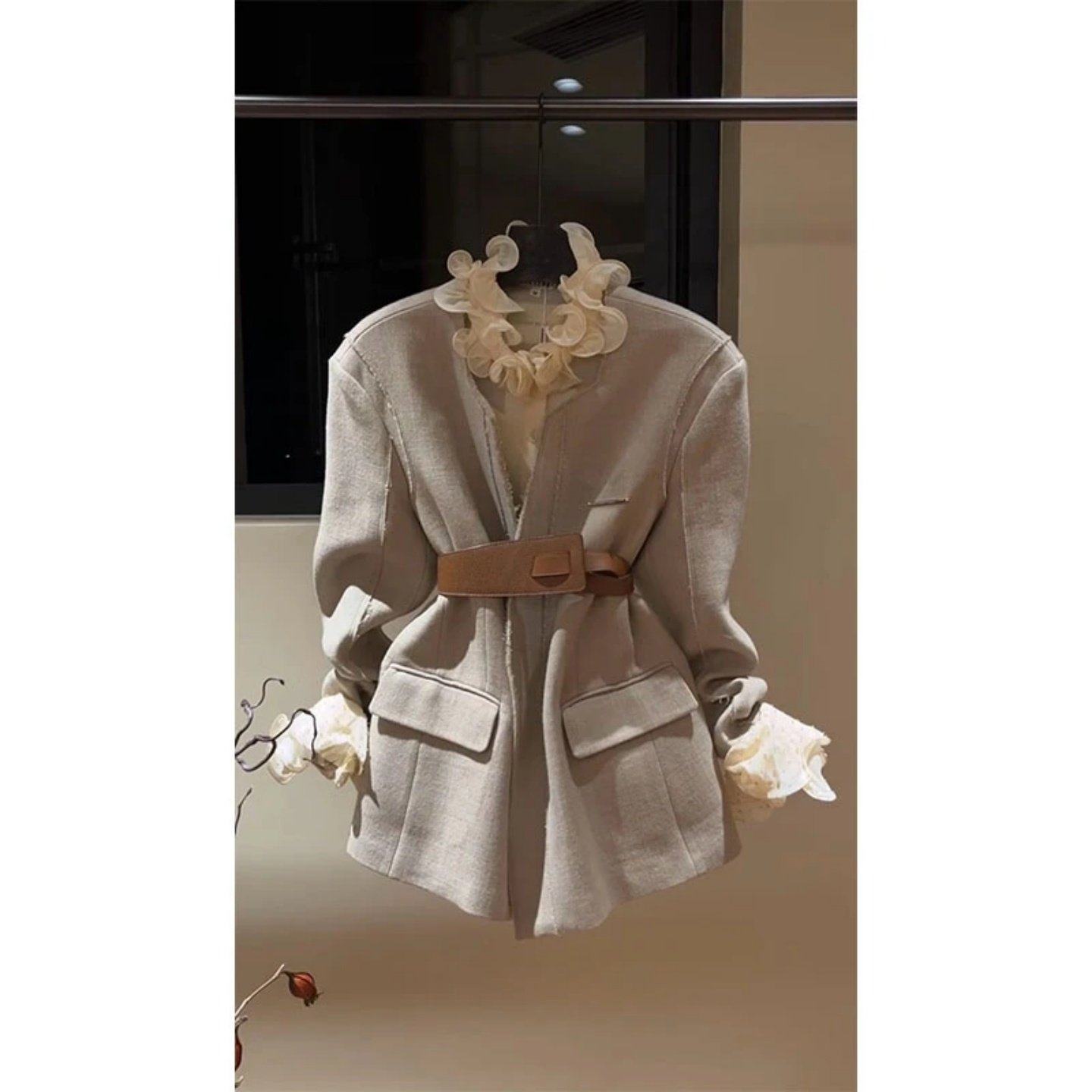 巨好看2026穿搭一整套高级感花边内搭上衣宽松西装外套两件套装