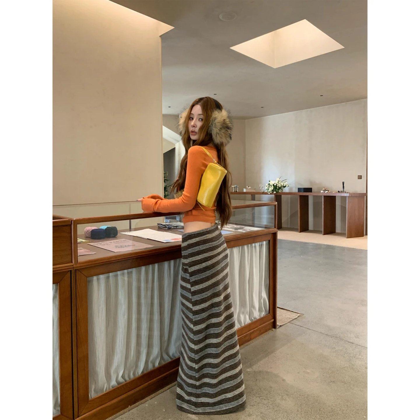 巨好看2026穿搭一整套U领蕾丝拼接修身打底上衣显瘦条纹针织裙