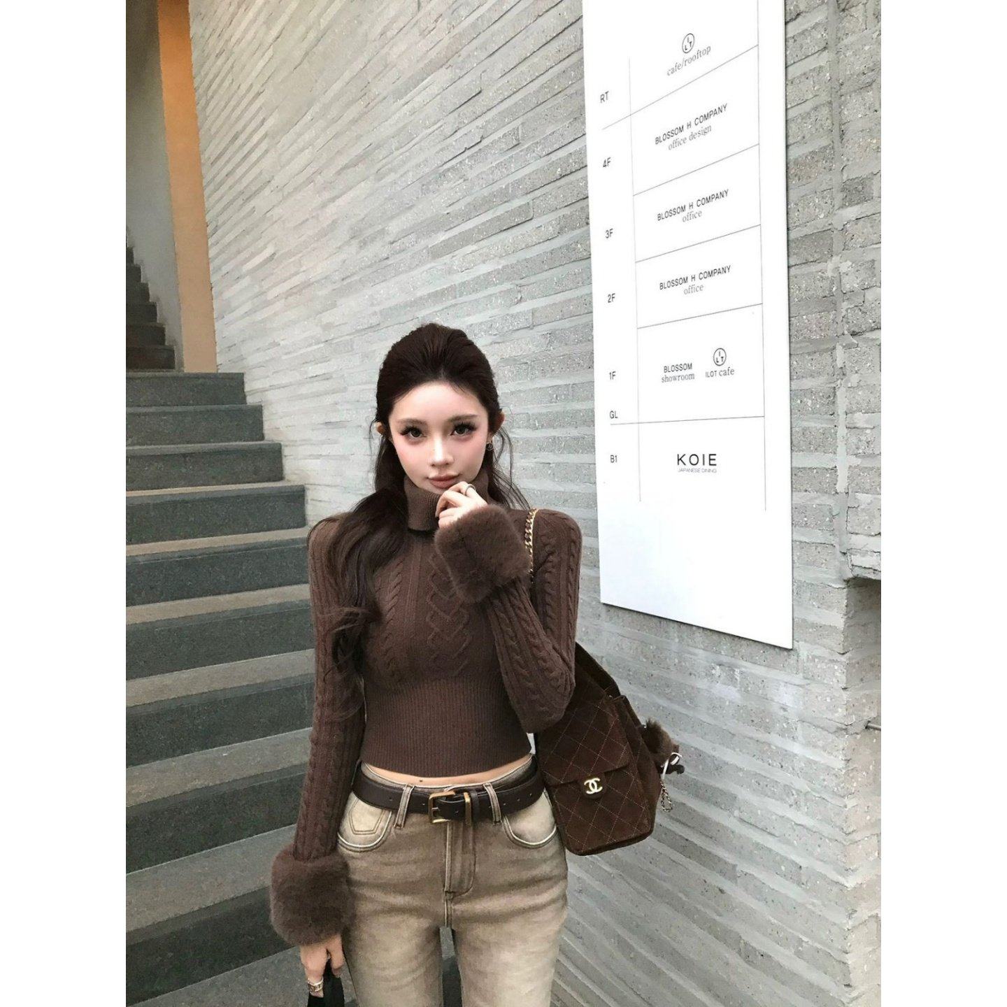 巨好看2026穿搭一整套辣妹风高领短款针织衫毛衣显瘦微喇长裤子