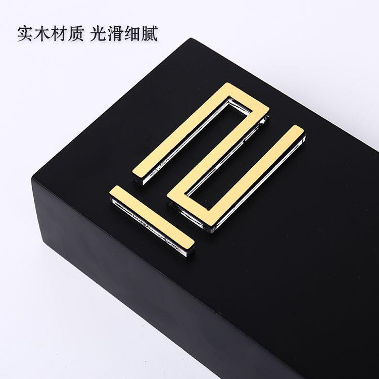 新款长条极简挂钟创意家用时钟客厅简约时尚钟表轻奢装饰转角挂钟