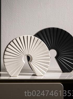 正品抽象黑白扇形艺术陶工艺品样板间酒玄柜关摆件办室客厅公电瓷