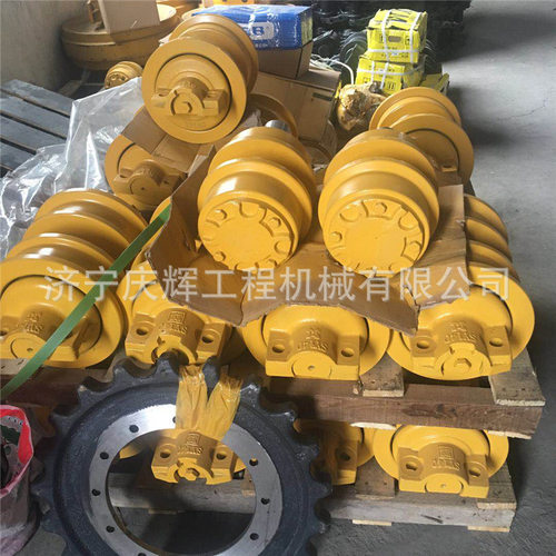 山推推土机链轨支重轮履带配件