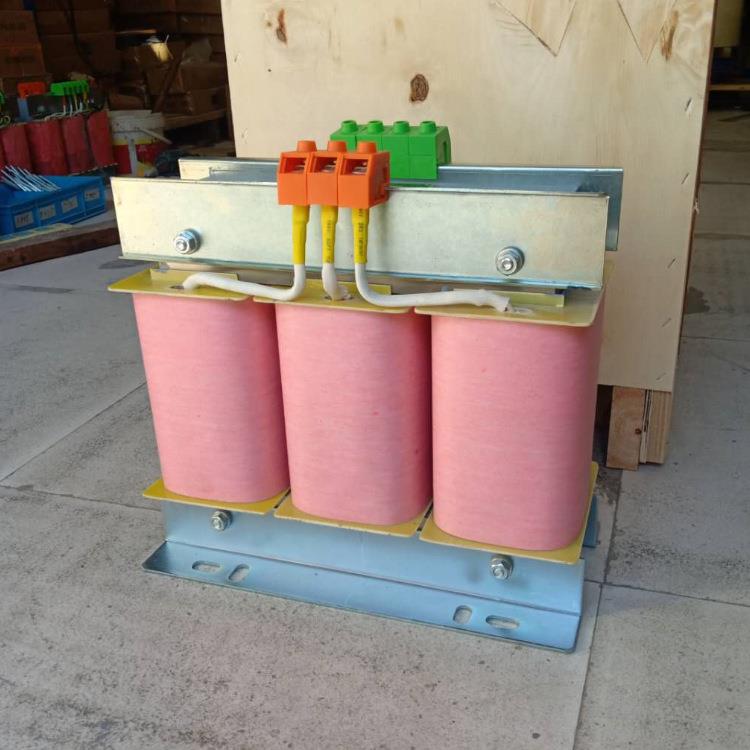 SG-1000VA/1000W三相电压转换干式变压器380V转200V