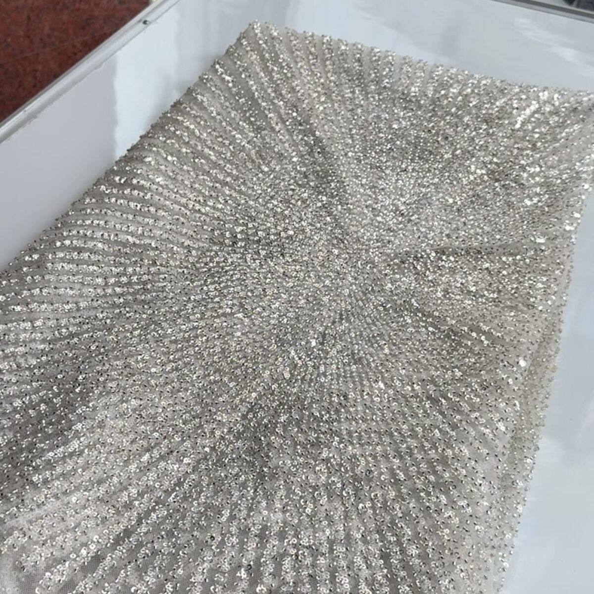 高密重工珠子布料亮片网纱婚纱面料女装婚纱礼服花边服装款