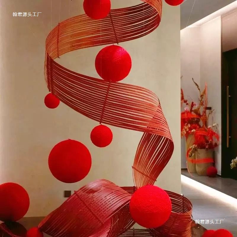 七夕情人节竹编艺术美陈摆件商场橱窗红竹编花艺婚礼彩色竹条造景