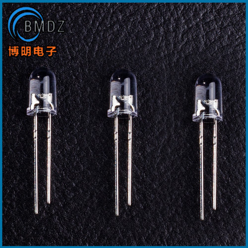F8/8mm草帽大支架0.5W白发红光24x24MIL直插LED发光二极管