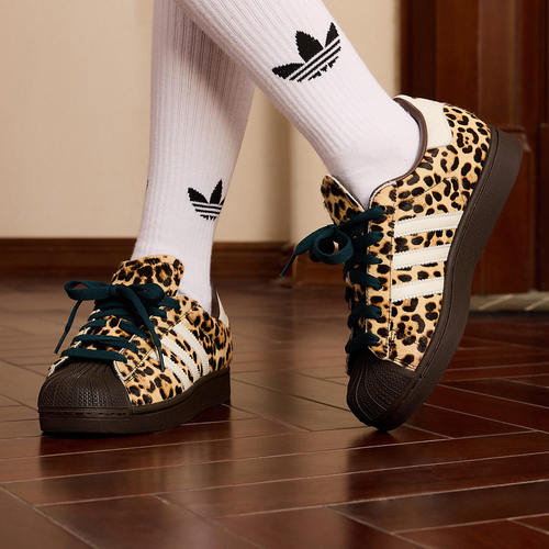 adidas阿迪达斯三叶草2026春女经典豹纹贝壳头板鞋运动鞋 KI4203