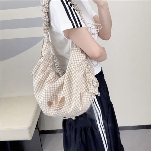 adidas阿迪达斯2026夏三叶草女运动休闲单肩包KX6986