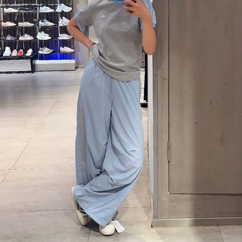 adidas阿迪达斯三叶草降落伞裤女抽绳收口宽松运动梭织长裤LF2350