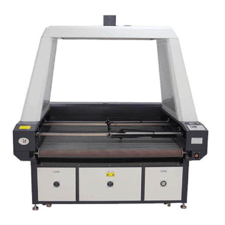 厂家销售电脑绣花切割机毛绒贴布雕刻机自动追边定位切割