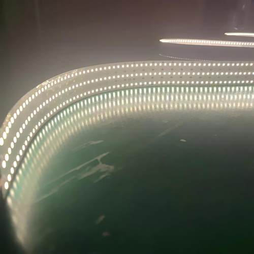 360灯三排2835灯带显指90 功率30W 42MM板宽铝槽透光灯带