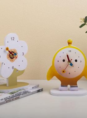 奶油风花朵钟表桌面装饰卡通蛋仔创意摆台时钟摆件卧室书桌装饰