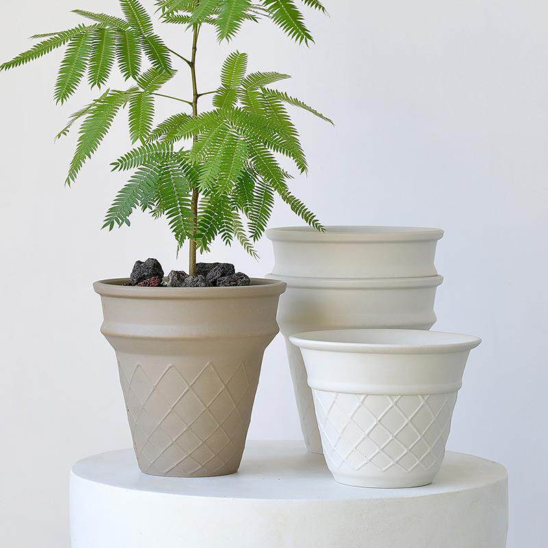 甜筒花盆粗陶无釉可爱陶瓷白色透花盆
