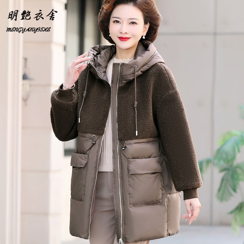 新款显年轻90%羽绒服妈妈装外羽绒服
