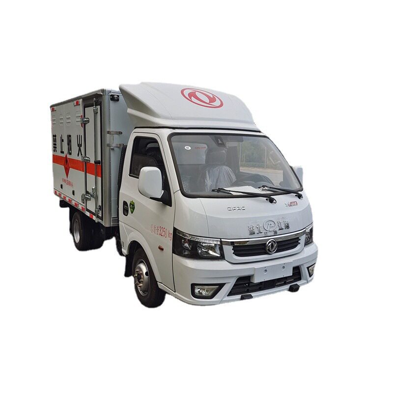 东风途逸3.5米厢式危货车