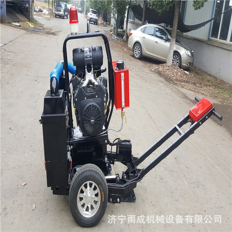 全自动汽油路面开槽吸尘机