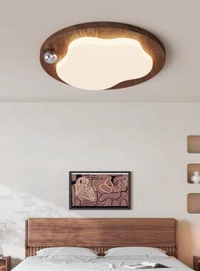 奶主卧室吸顶全光谱胡桃木色新中灯式复古现代油风45简约护眼led