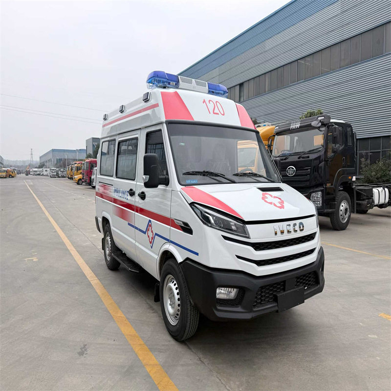 程力依维柯蓝牌运兵车10-15人