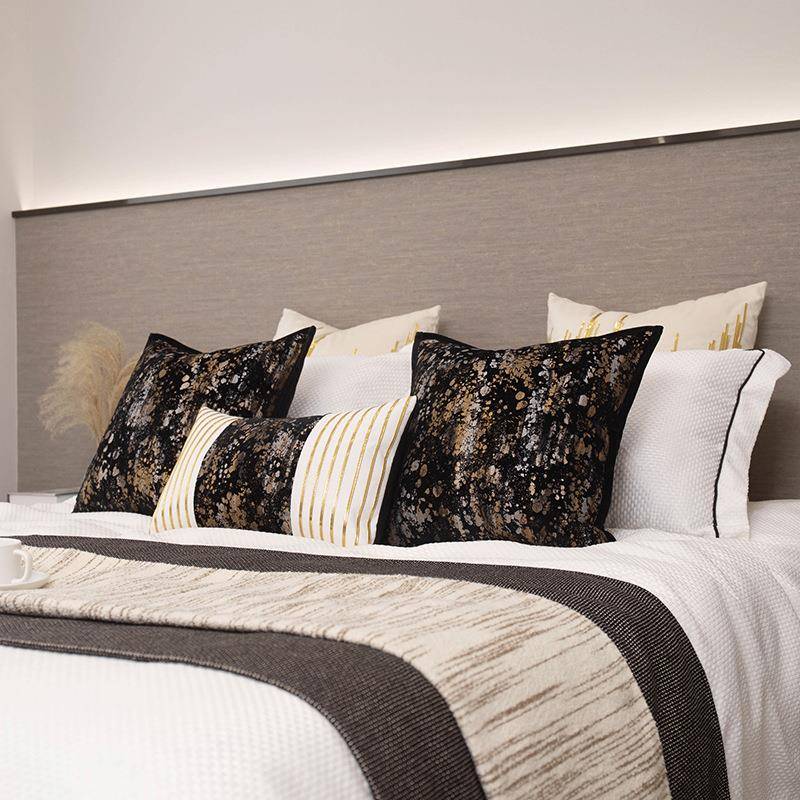 轻奢楼样黑板房JGC床品套件售金色酒店别处墅高端软装设计师抱枕