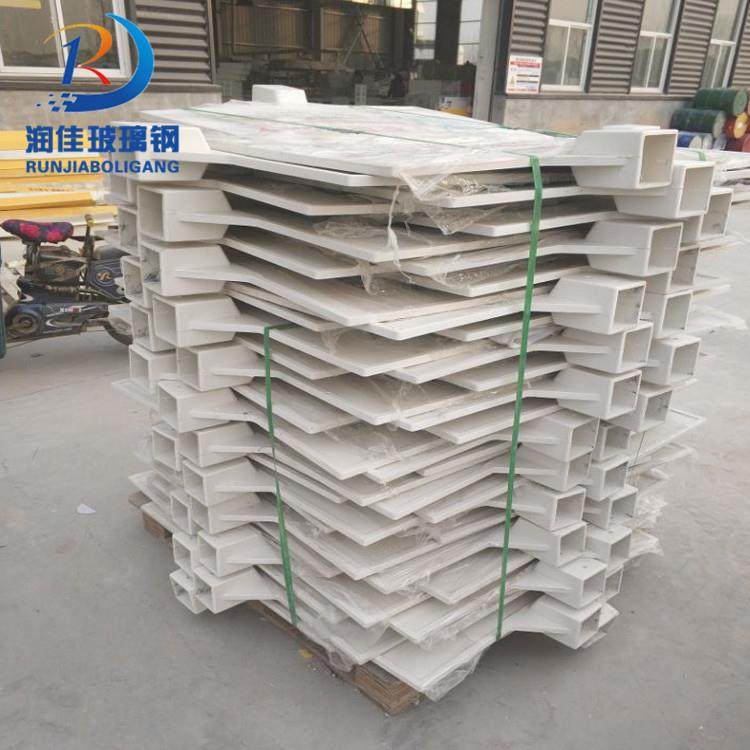 玻璃钢交标志牌仍然可以起到850x550警通示作用模玻璃钢压标志牌