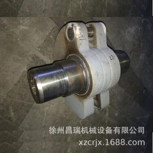 徐州徐工压路机XS122.02.1.2 左偏心轴228300482工程机械原厂配件