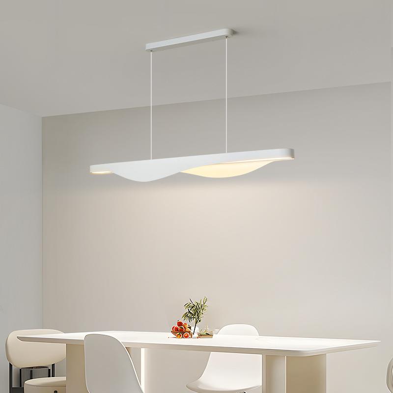 2025年新款餐厅吊灯简约现代样板间轻奢创意长条设计感创意餐桌灯