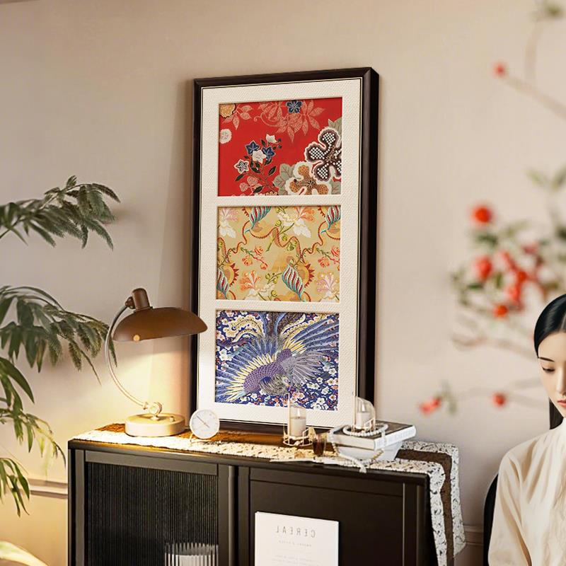 新中式客厅装饰画花鸟国风餐厅挂画实木画框复古壁画斗柜摆件新款