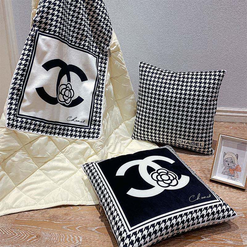 F77JH7J8A办6L抱枕被子用折叠二合一多功能轻奢公汽车用午睡室沙