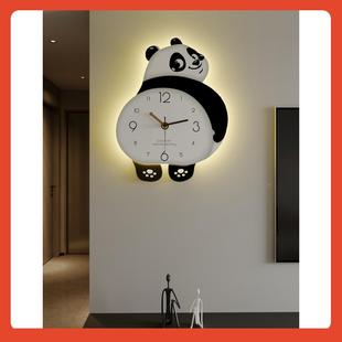 时餐代厅 x}$钟表客厅表2024新款 熊猫挂钟客?厅大气简约现钟Fh