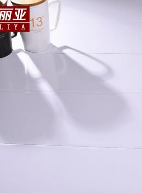 强化复合91898木地板程用12mm个性纯黑白色面亮平面浮雕色工家酒