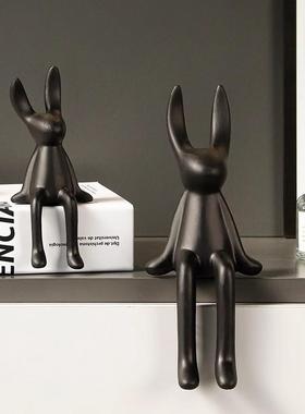 网创意卡件通姿长坐耳兔摆高档轻奢客厅红电视柜哑光坐姿酒柜玄关