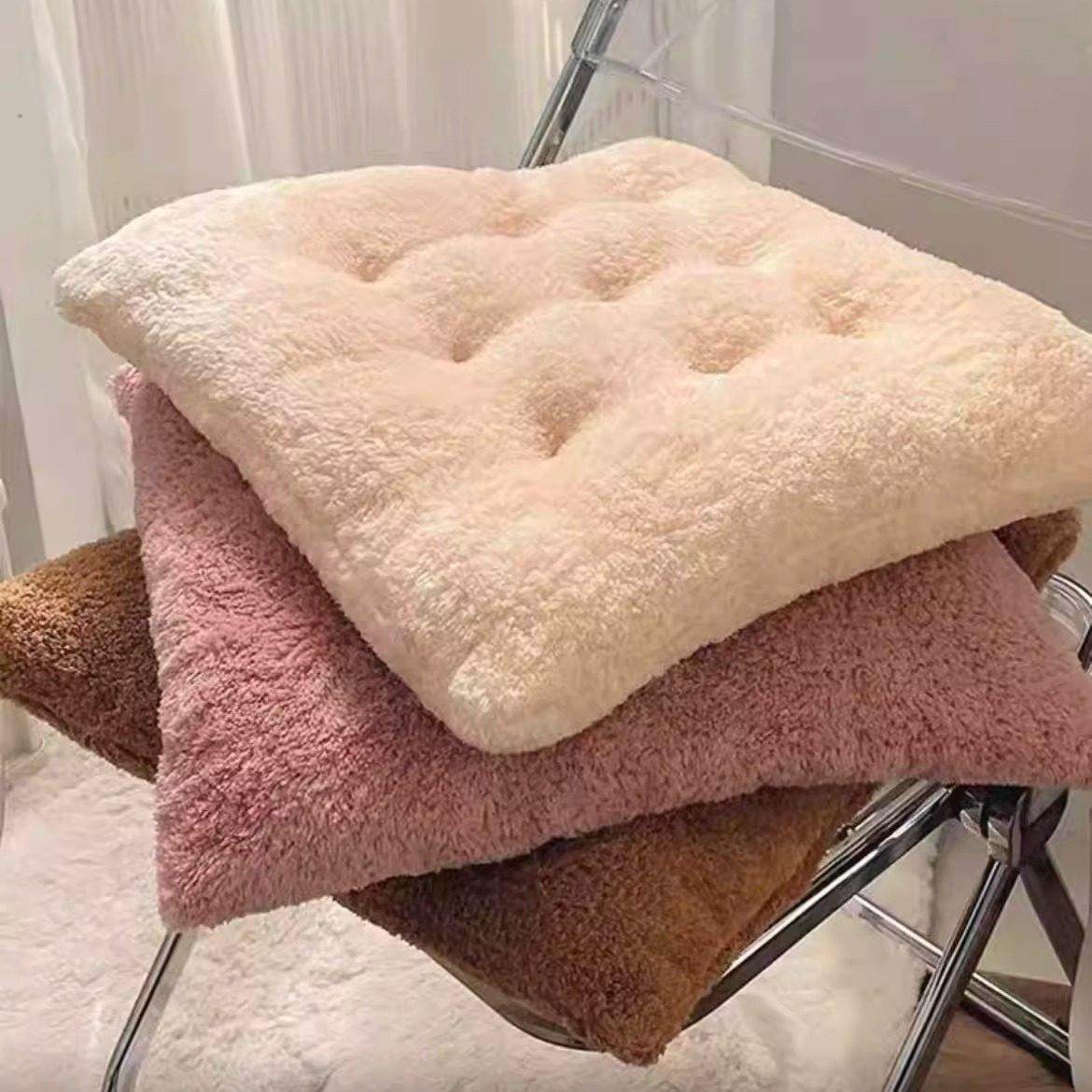 日本品质毛绒坐垫办公室久坐宿舍加厚椅子座垫大学生教室屁股垫子