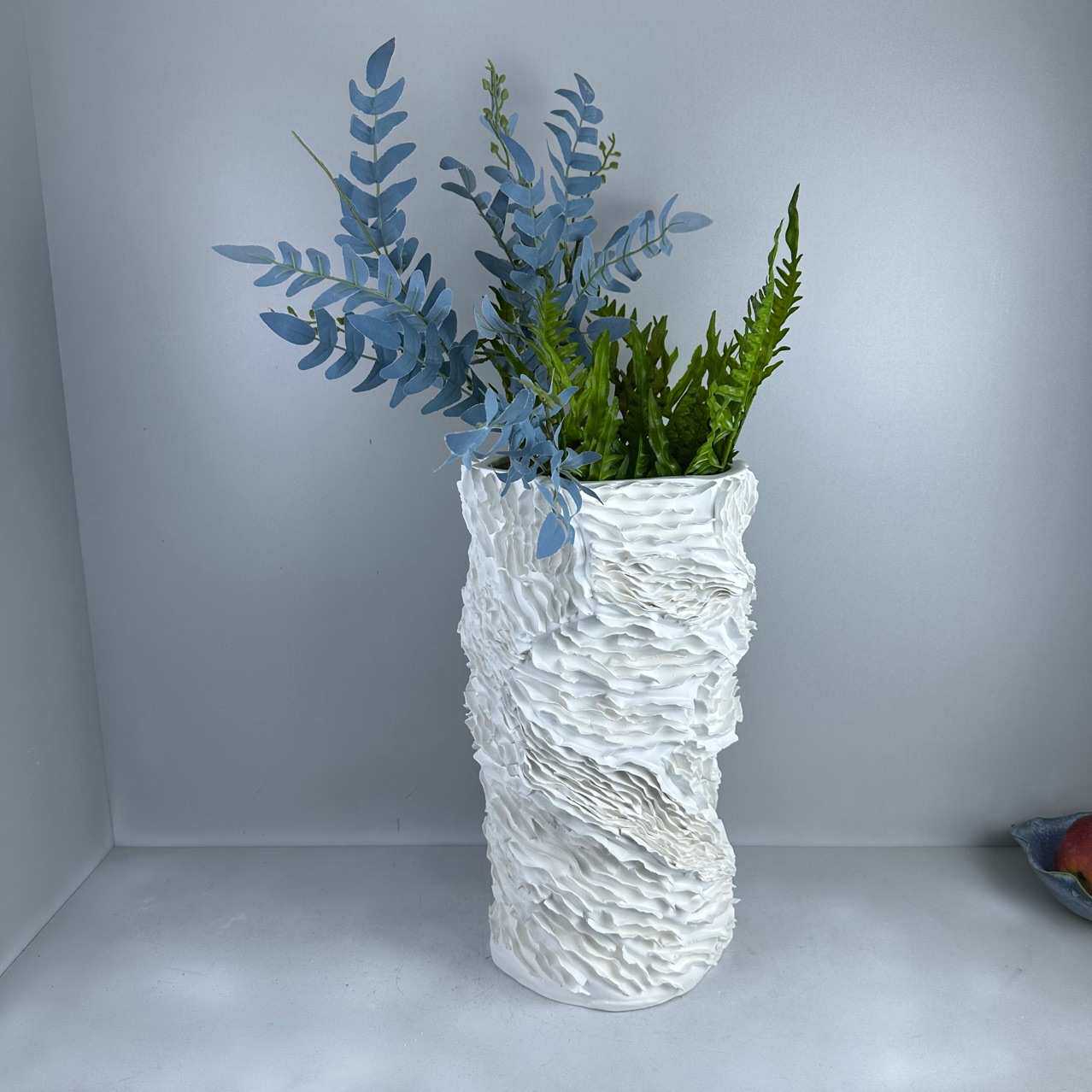 极简手工陶瓷摆件花瓶轻奢褶皱花器软装家居餐桌干花现代样板房