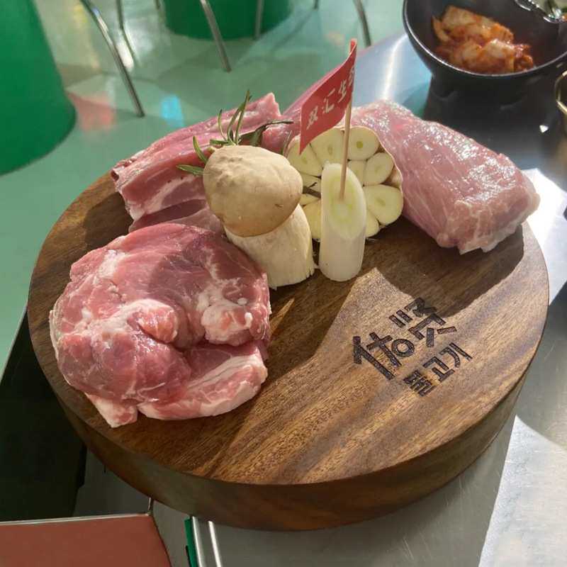 实木圆砧板加厚木板商用木托盘切肉板菜墩进口胡桃木原木防霉案板