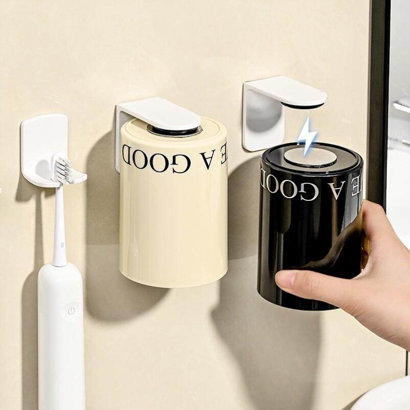 德国进口磁吸漱口杯倒挂刷牙杯情侣牙刷杯家用牙缸牙刷架洗漱杯子